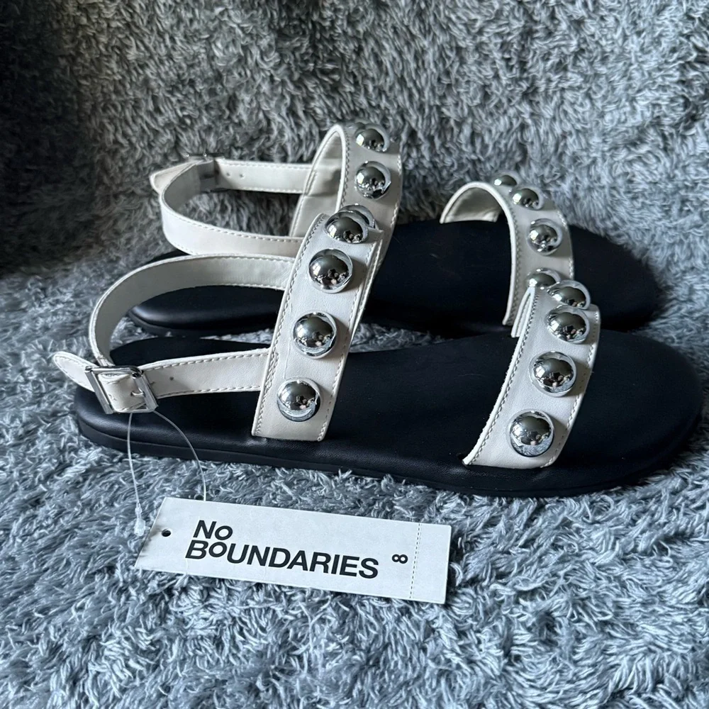 No Boundaries Women's Cream Sandals‎ Silver Studs Women’s 8 Adjustable Strap New